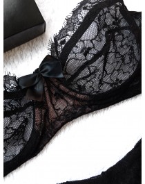 Sexy black lace underwire bra